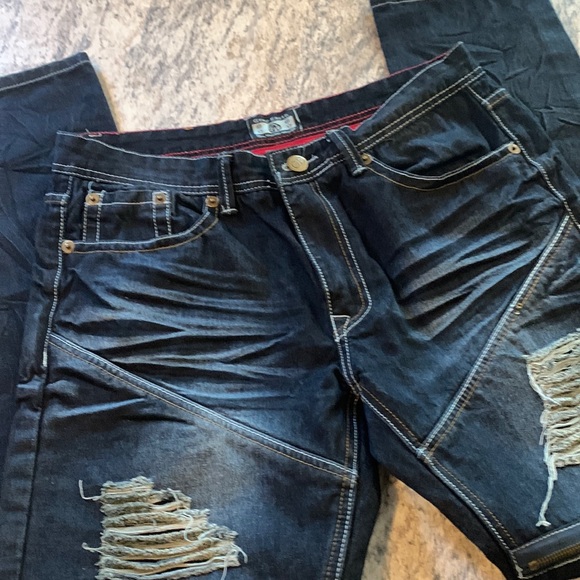 Distressed jeans - Picture 2 of 14